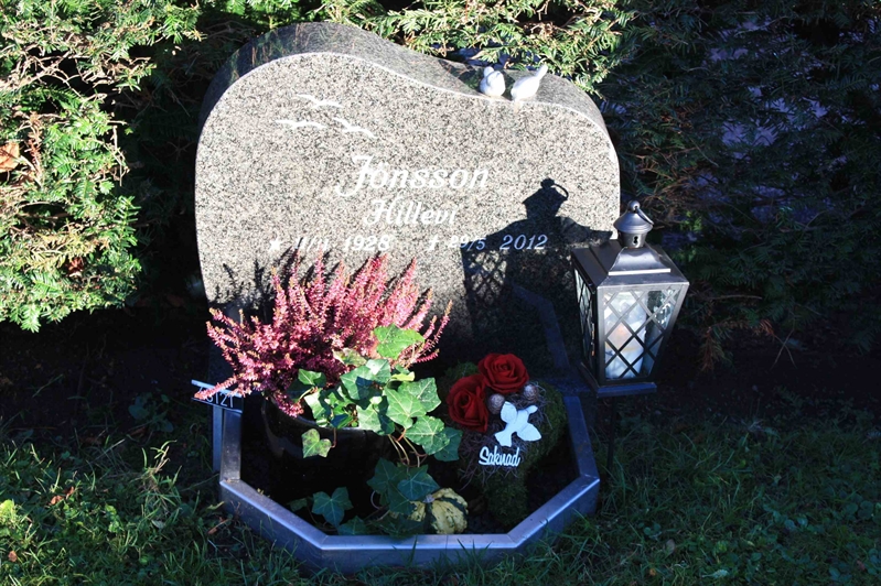 Grave number: Ö U09   121