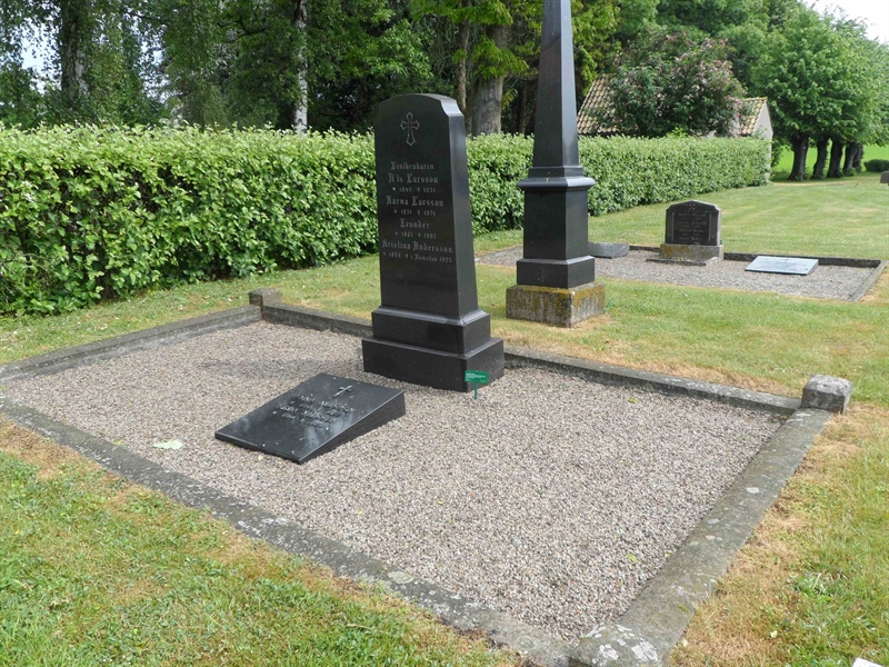 Grave number: ÖH D    10, 11, 12, 13, 14