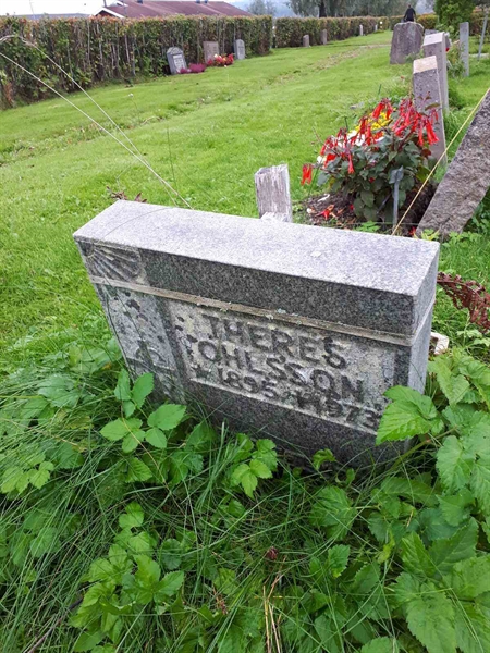 Grave number: NK F B  1068