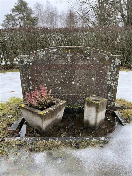 Gravnummer: SJ L     4, 5