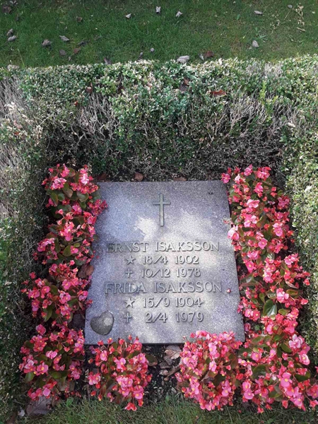 Grave number: TÖ 2    64