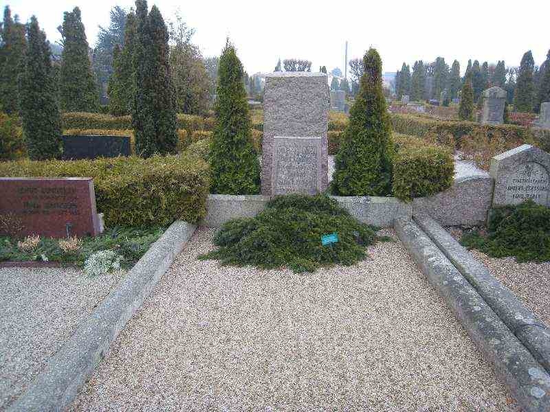 Grave number: NK IV    35