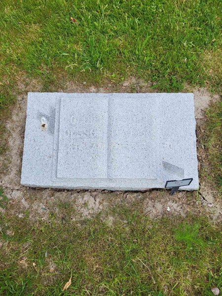 Grave number: kö 01 05    23