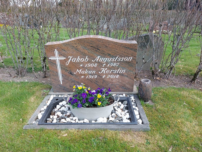 Grave number: HÖ 8  163, 164