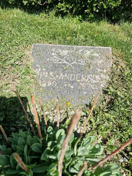 Grave number: 501 30 5566