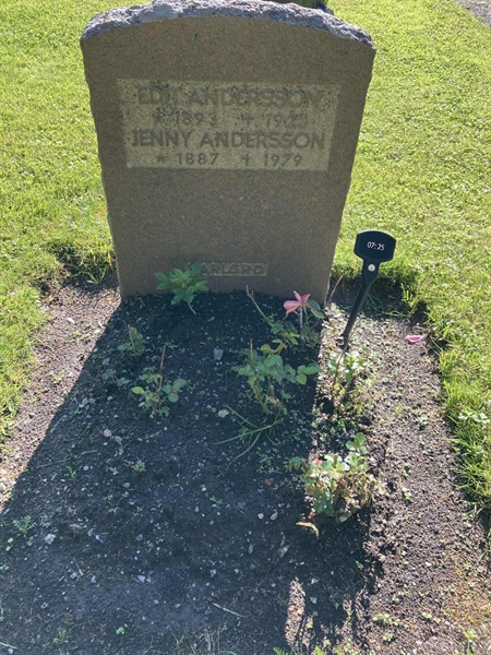 Grave number: 1 07    25