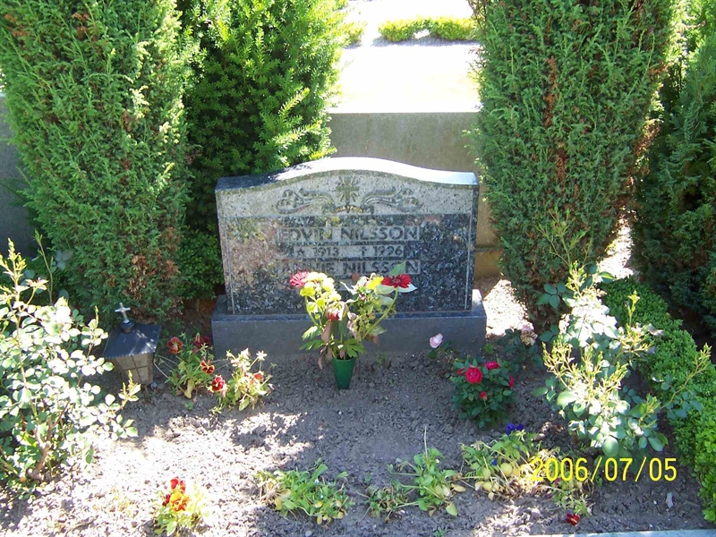 Grave number: 5 E    73, 74