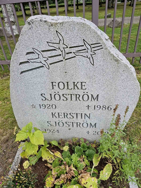 Grave number: AK D  5121