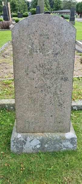 Grave number: LM 1 13  014