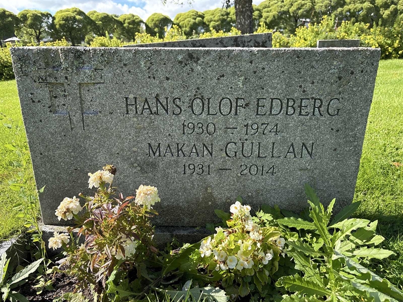 Grave number: SÄ NYA   214-215
