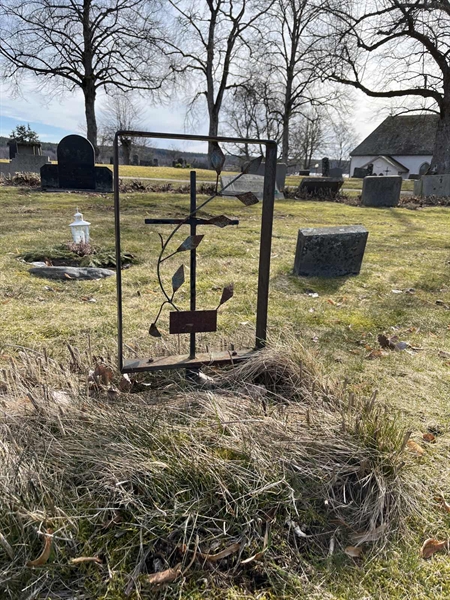 Grave number: Ärt 44 15 284