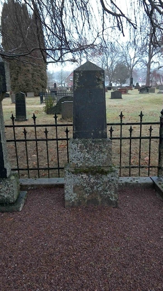 Grave number: SU 01   136D