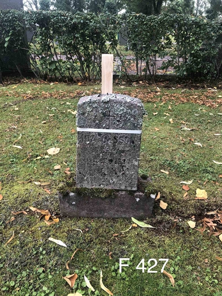 Grave number: AK F   427