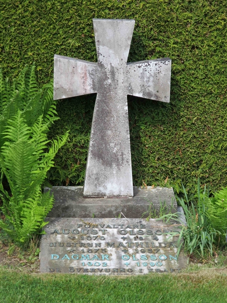 Grave number: HÖB 48    26