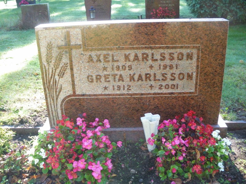 Grave number: SB 39    11, 12