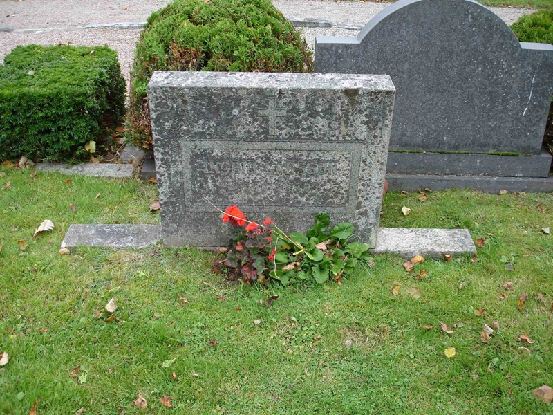 Grave number: HK F   170
