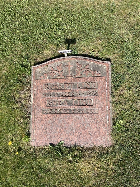 Grave number: R 01 426, 427