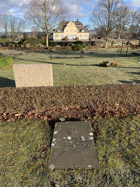 Grave number: SÖ G    29, 30