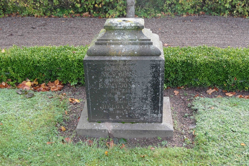 Grave number: ÖK 8    41