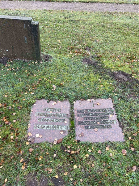 Grave number: VV 6   165, 166