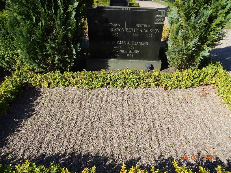 Grave number: NK 2 CF    37, 38