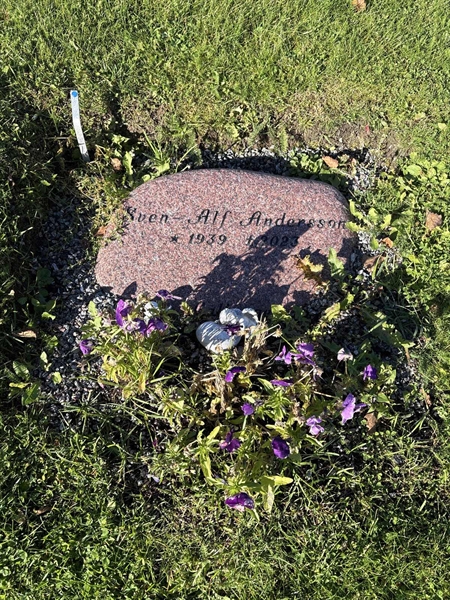 Grave number: 4 N NF    28-29