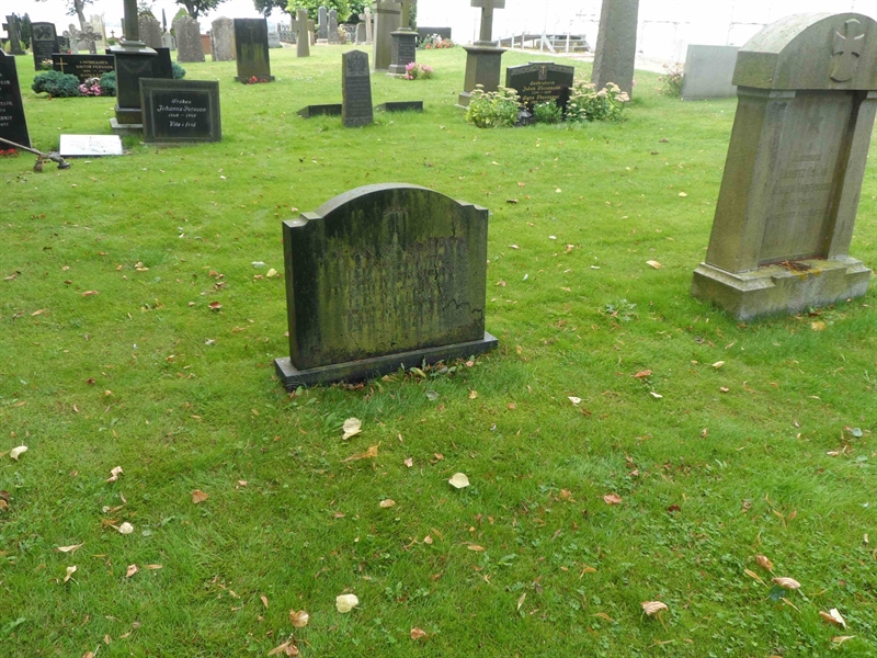 Grave number: SK C   141, 142