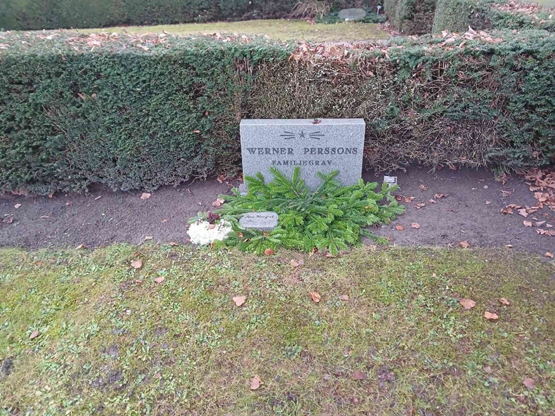 Grave number: FE E    27, 28, 29