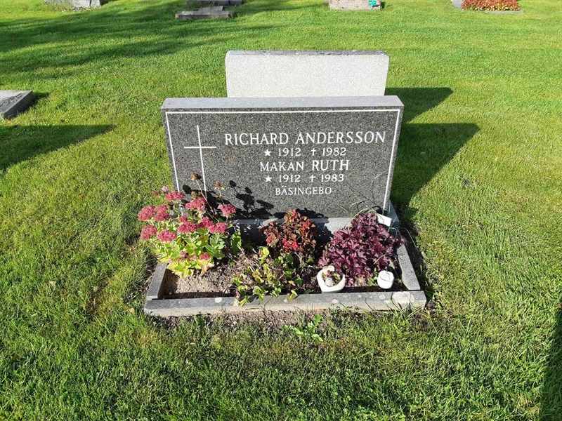 Hautatunnus: Fr 8   417-418