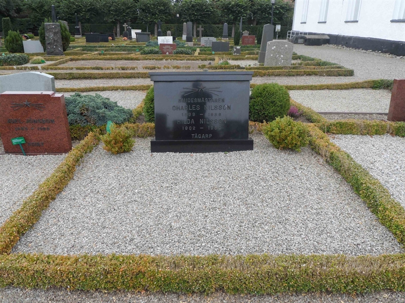 Grave number: ÖT GNK2D    22, 23