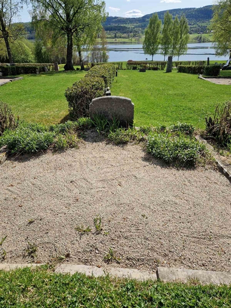 Grave number: 501 20 4206-4209