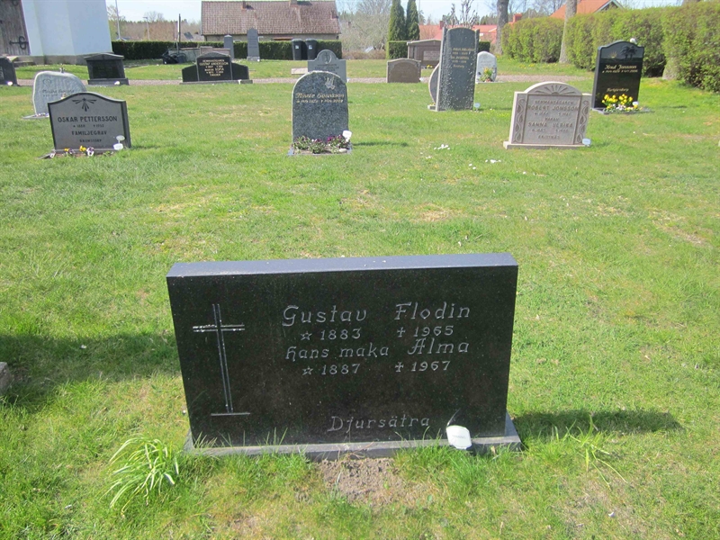 Grave number: 04 E    7, 8