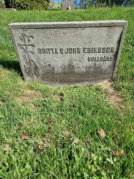 Grave number: 501 25 5010-5012