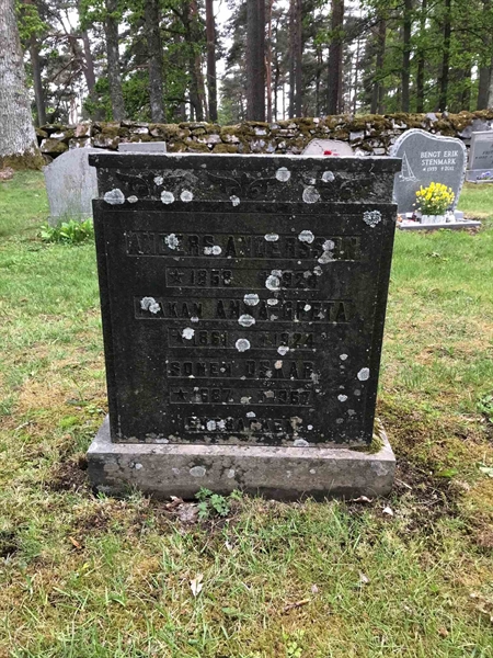 Grave number: Er G 4    89