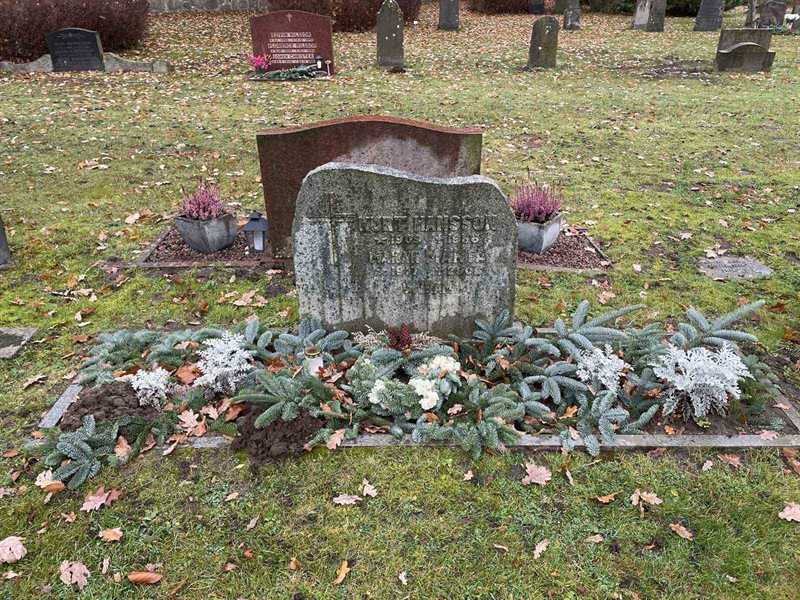 Grave number: VV 2    85, 86