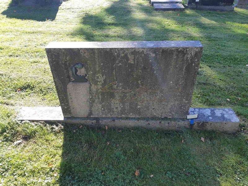 Grave number: Fr 7   100-101