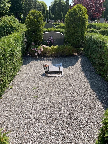 Grave number: NK VI    72