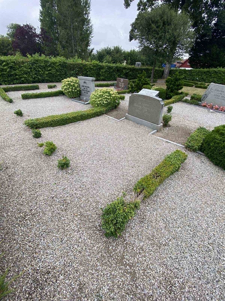 Grave number: ÖN T     6
