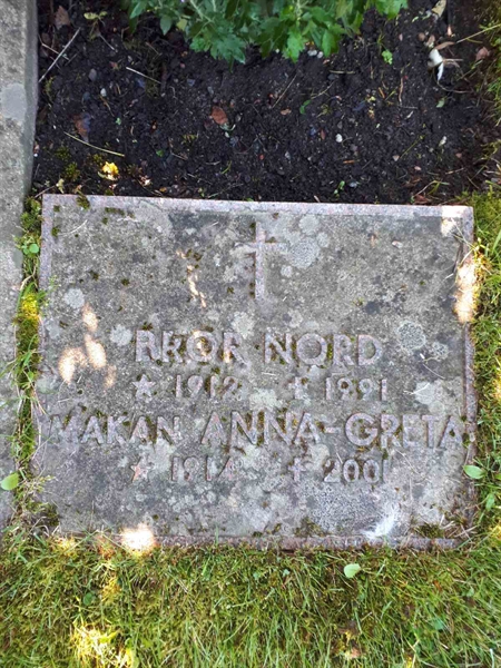 Grave number: NK F G   277