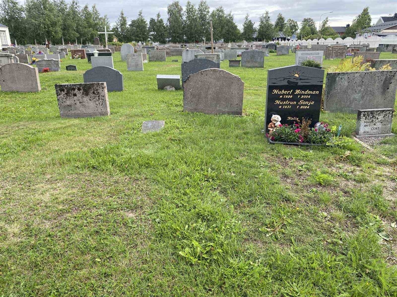 Grave number: 2 08   475