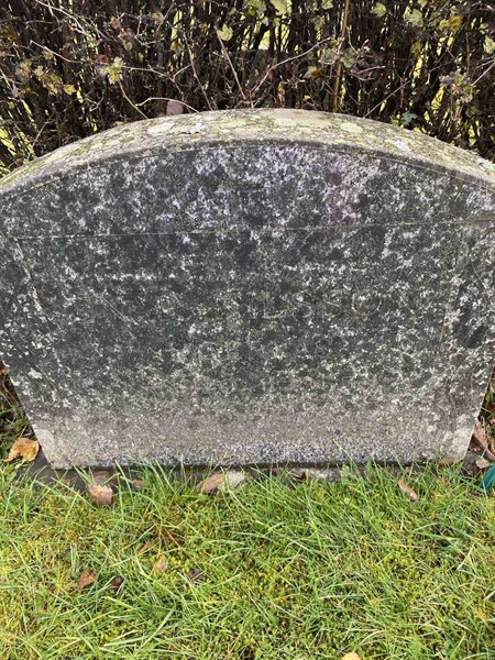 Hautatunnus: 6 04     82