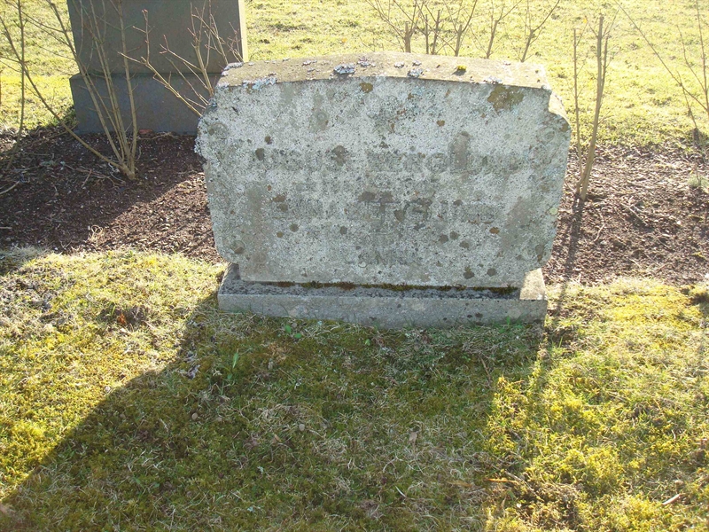 Grave number: KU 06    27, 28