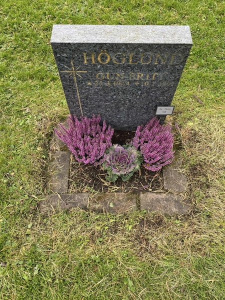 Hautatunnus: 2 E   148