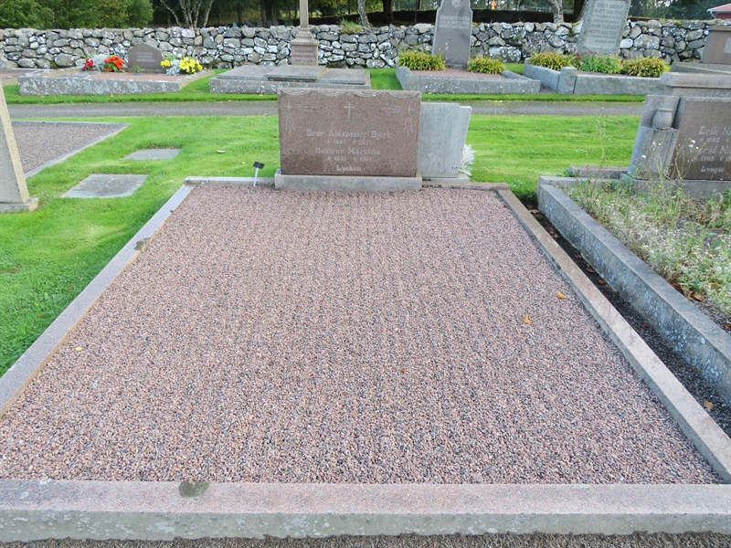 Grave number: 1 03  136