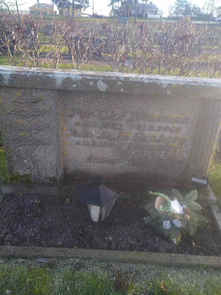 Grave number: H 103 007-08
