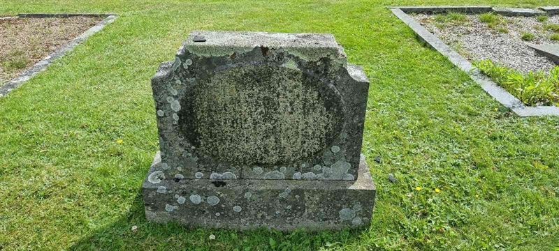 Grave number: LM 3 46  003