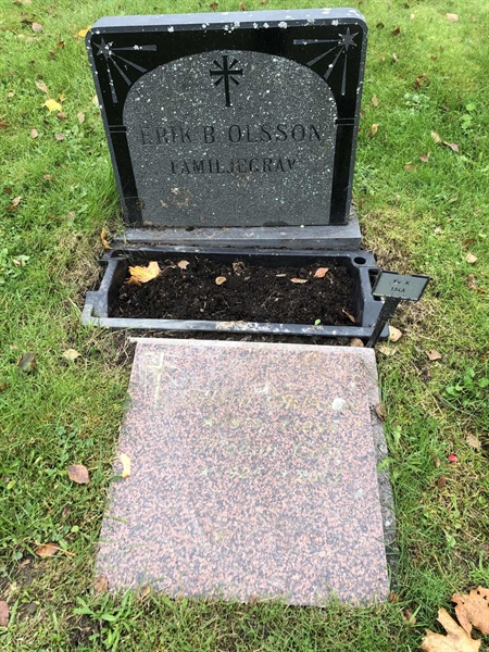 Grave number: 1 K   134A