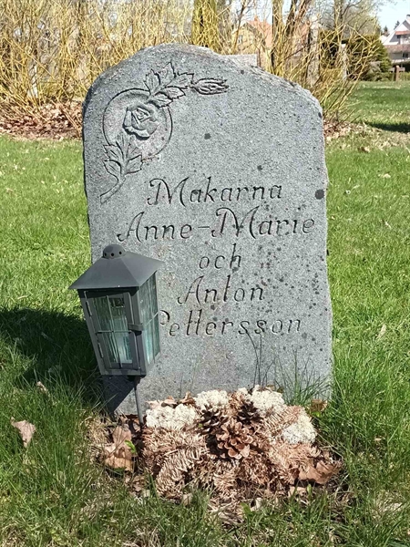 Grave number: NO 08    83