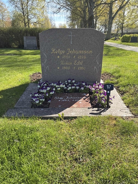 Grave number: 22 B   217