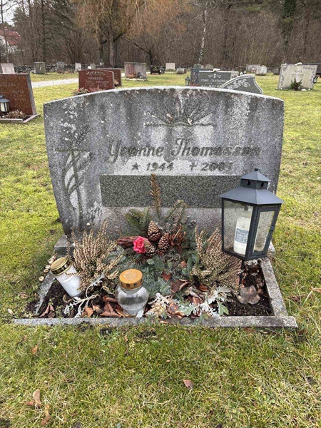 Grave number: L A 120